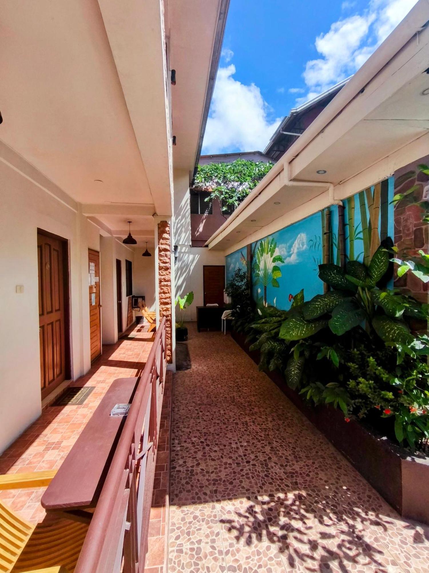 Digital Nomad Place - City Center Coron Esterno foto